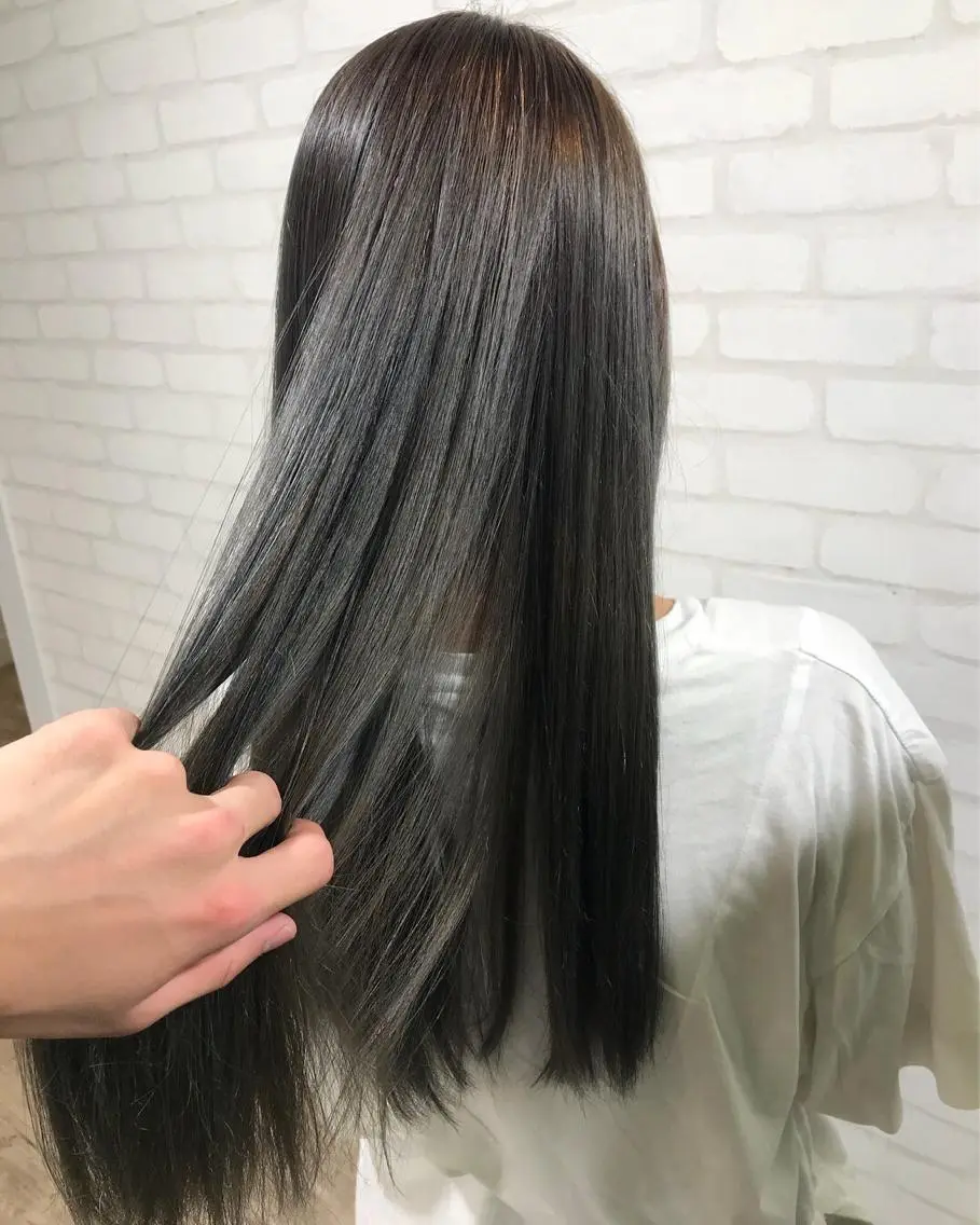 ロング カット ヘアカラー Selene hair OSAKAのヘアスタイル