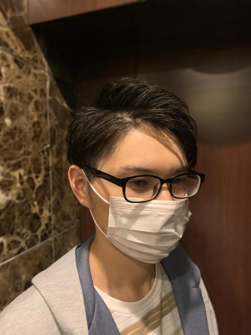 ミディアム 山内 敢史のヘアスタイル