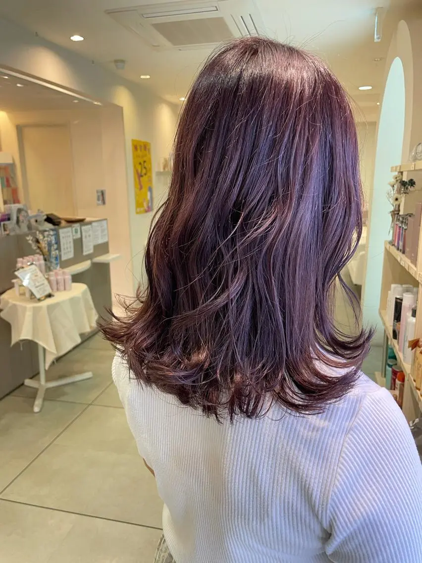 セミロング カラー ラベンダーカラー カット ヘアカラー トリートメント 松佐 ゆかりのヘアスタイル