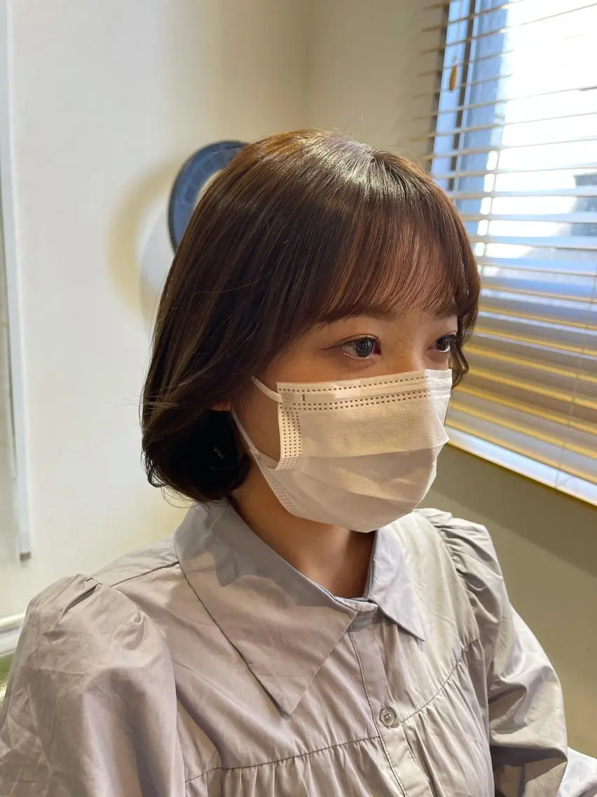ミディアム レイヤーカット 小山 悠のヘアスタイル