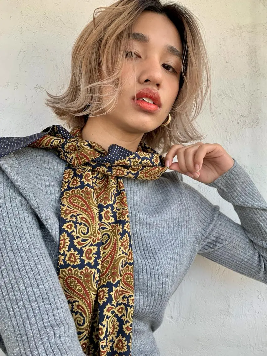 ショート カラー ヘアアレンジ ベージュカラー ブリーチ ホワイトベージュ カット ヘアカラー トリートメント 艶ハイトーン/ヘア アレンジAYAKAのヘアスタイル