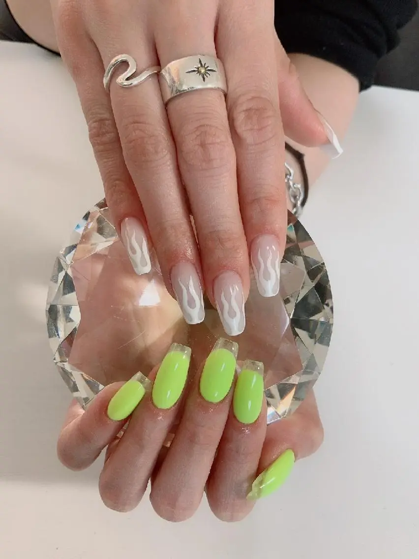 ネイル . MAKI NAILのネイルデザイン
