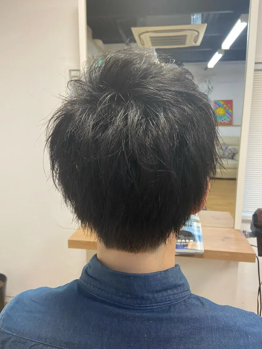 ショート メンズ ヘアカラー 小山 明菜のヘアスタイル