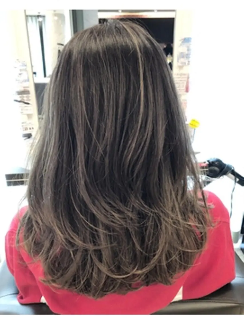 セミロング カラー box mico. mutsumiのヘアスタイル