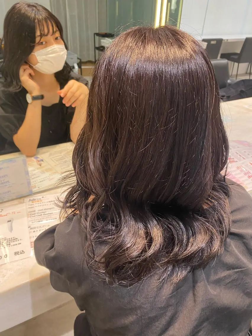 ミディアム 🐩透明感ミルクティ ーピンクニイナ🐩のヘアスタイル