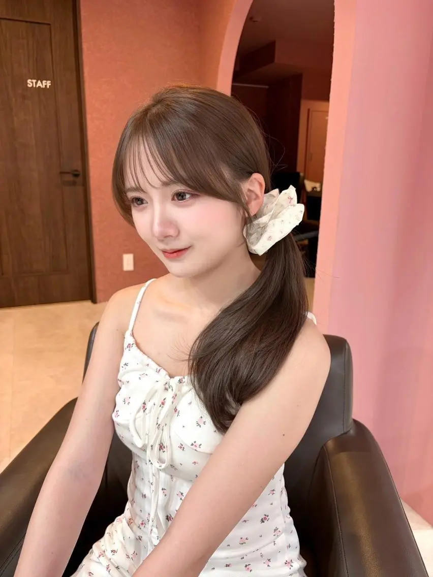 ロング カラー ベージュカラー ブリーチ ブルーカラー ブルージュ 透明感カラー カット ヘアカラー トリートメント クロスパーマ/前髪 縮毛 木串楽人のヘアスタイル