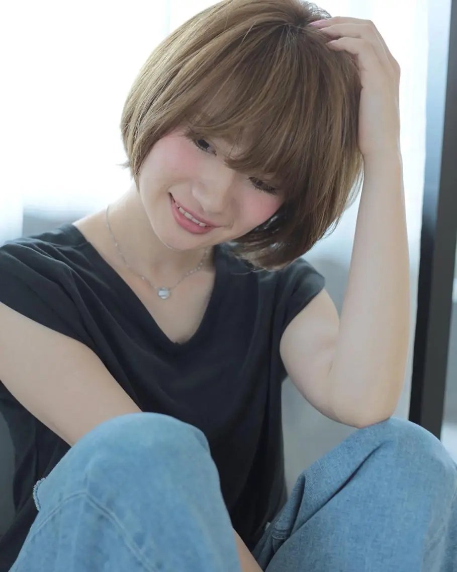 ミディアム 宮内 真乃のヘアスタイル