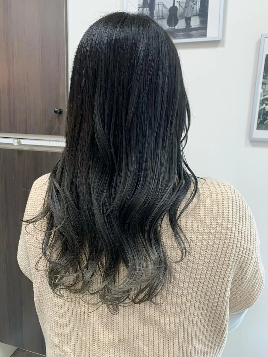 ロング カラー カット ヘアカラー トリートメント 平 ちひろのヘアスタイル