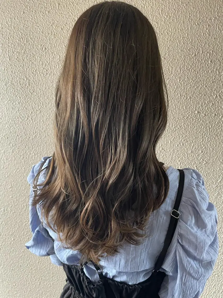 セミロング カラー ベージュカラー オリーブベージュ サダハルカ ｜chouetteのヘアスタイル