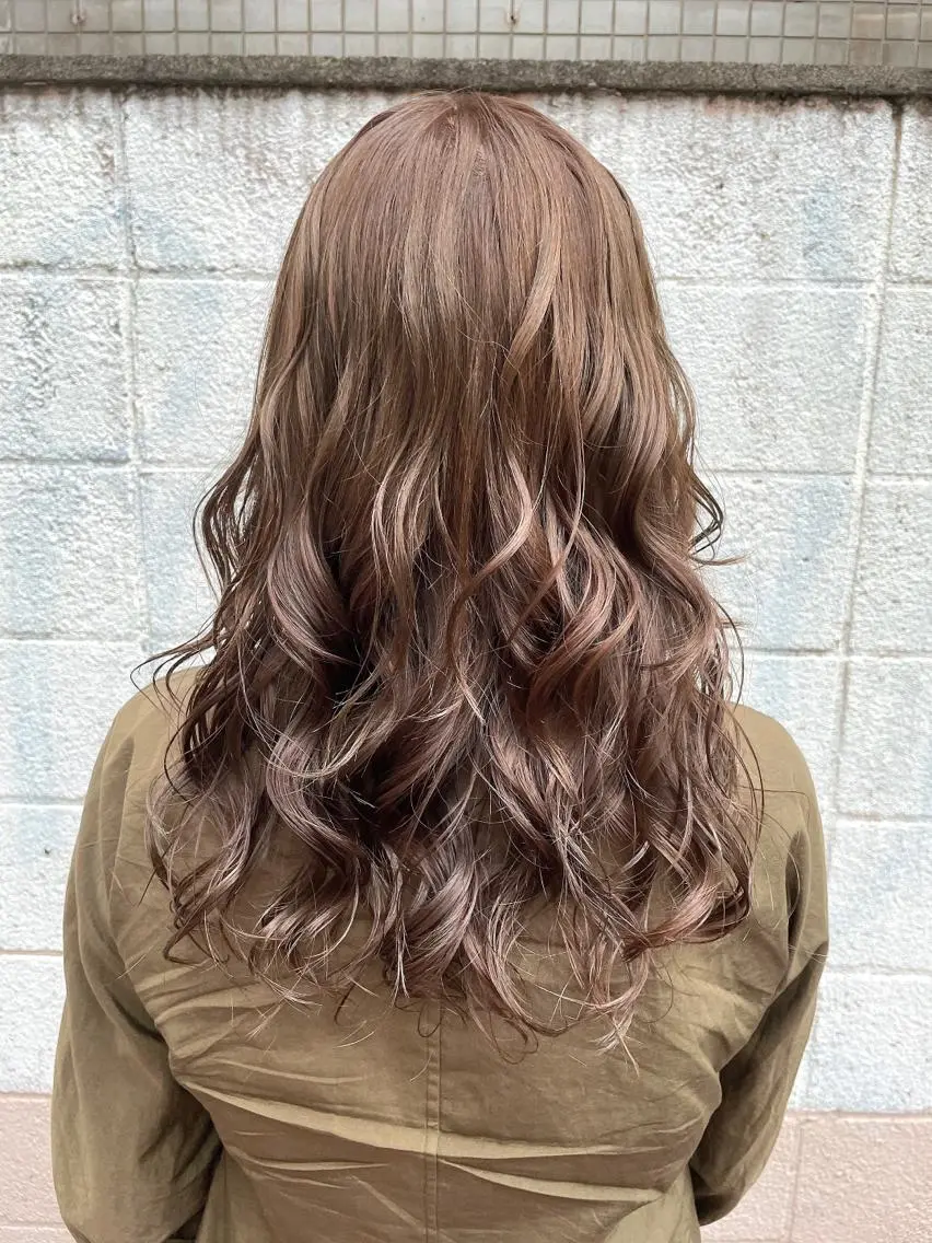 セミロング カラー ベージュカラー ブリーチ ブリーチなしカラー ヘアアレンジ にいた かづしげのヘアスタイル
