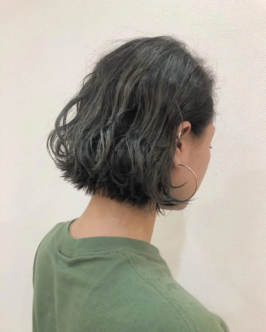 カラー ヘアカラー 内田温子大人女性 ハイライト、ボブのヘアスタイル