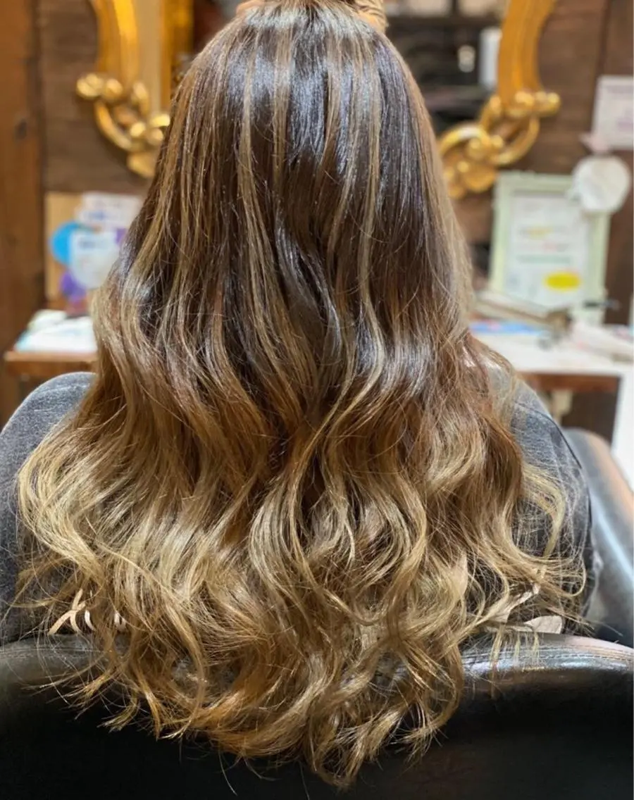 カラー ヌーベル ヴァーグのヘアスタイル