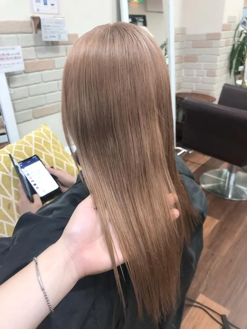 セミロング Merly osakaのヘアスタイル