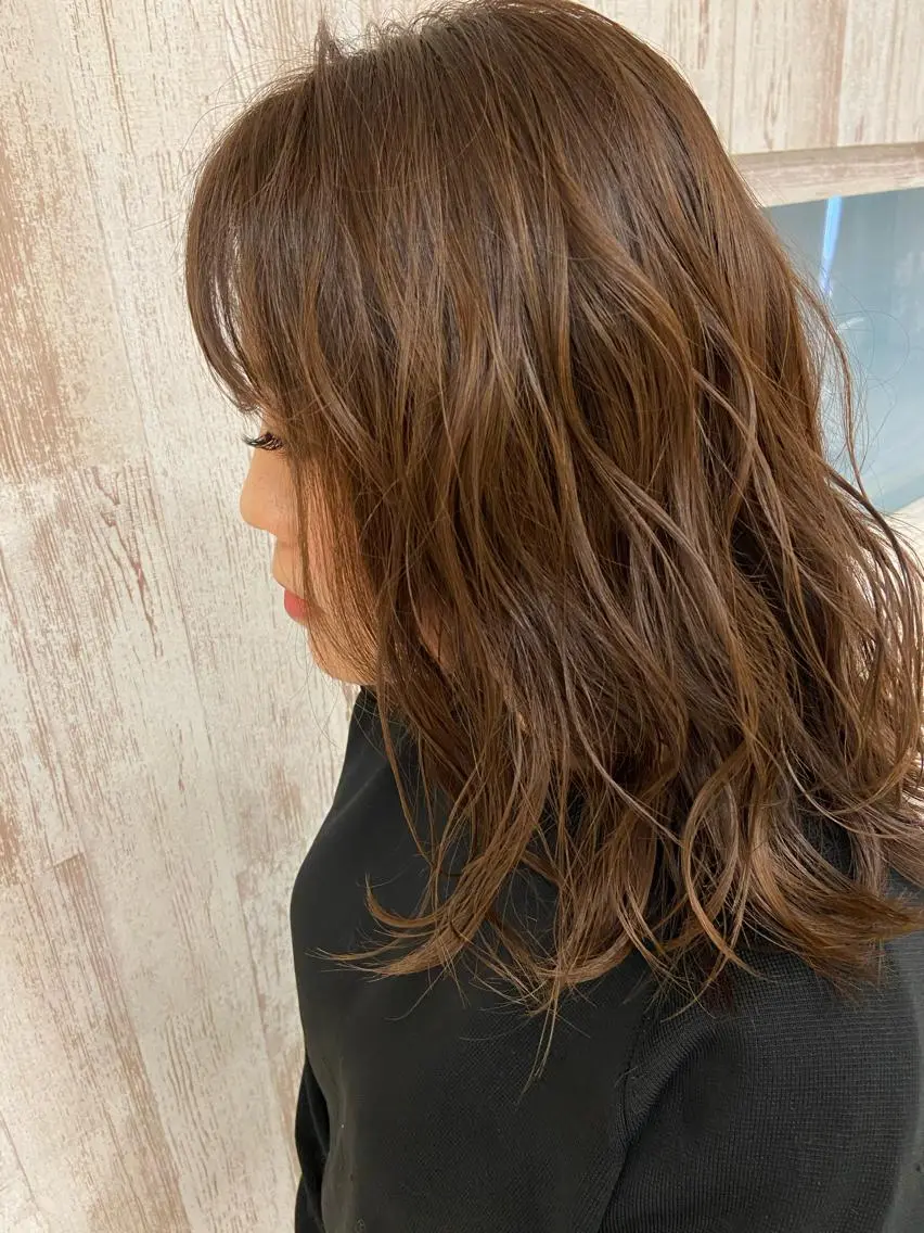ミディアム カラー ベージュカラー ショコラベージュ 透明感カラー カット ヘアカラー Oopsレイヤー 加藤澄都のヘアスタイル