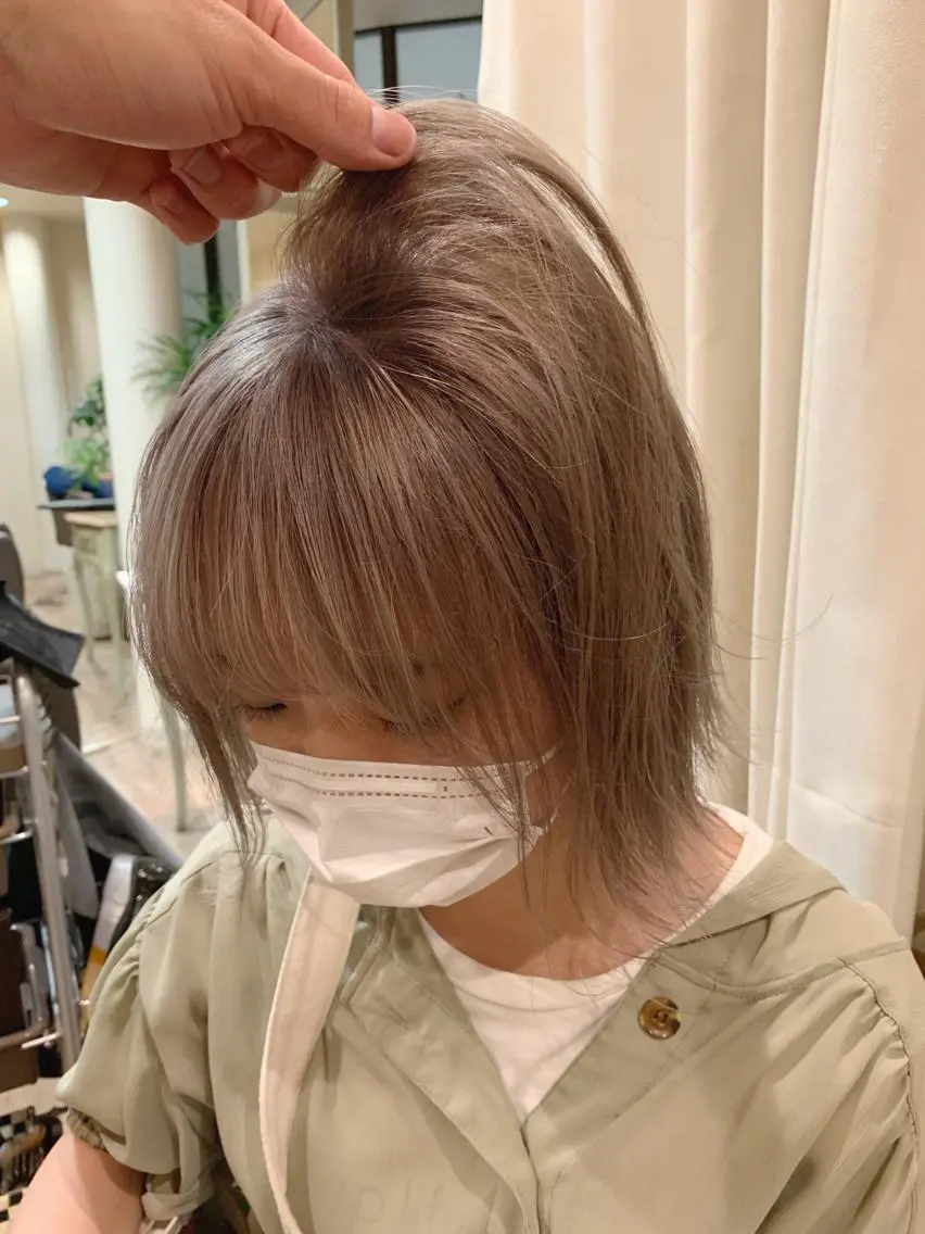 ミディアム Lit.豊橋 夏目のヘアスタイル