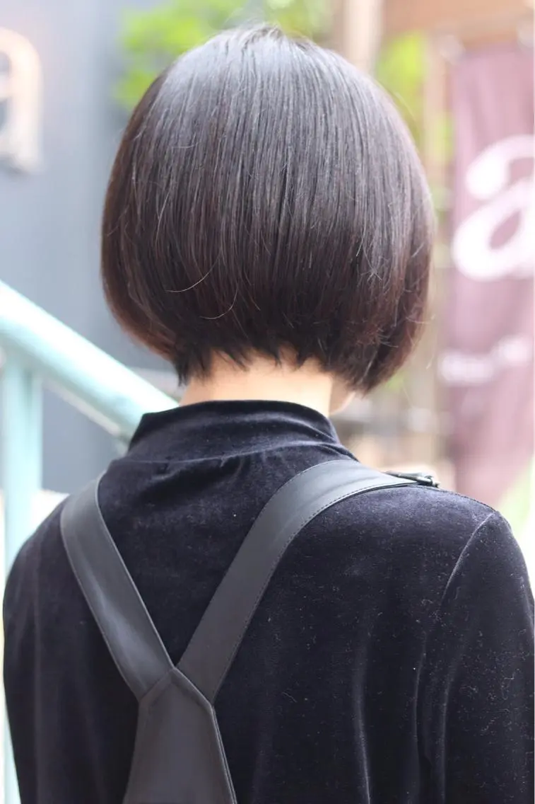 ミディアム ボブ ホワイト&レイヤーカ ットエクステ長畠俊輔のヘアスタイル