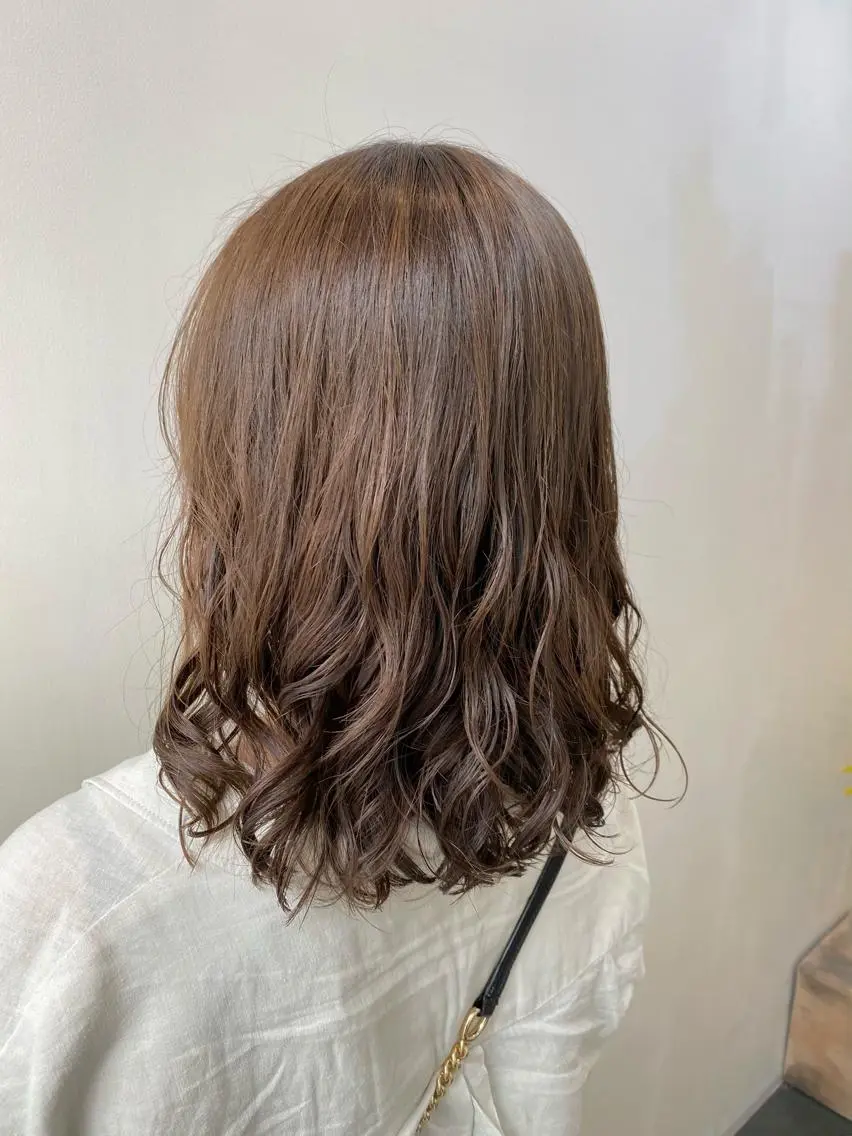 ミディアム カラー パーマ カット パーマ 土門 茜のヘアスタイル