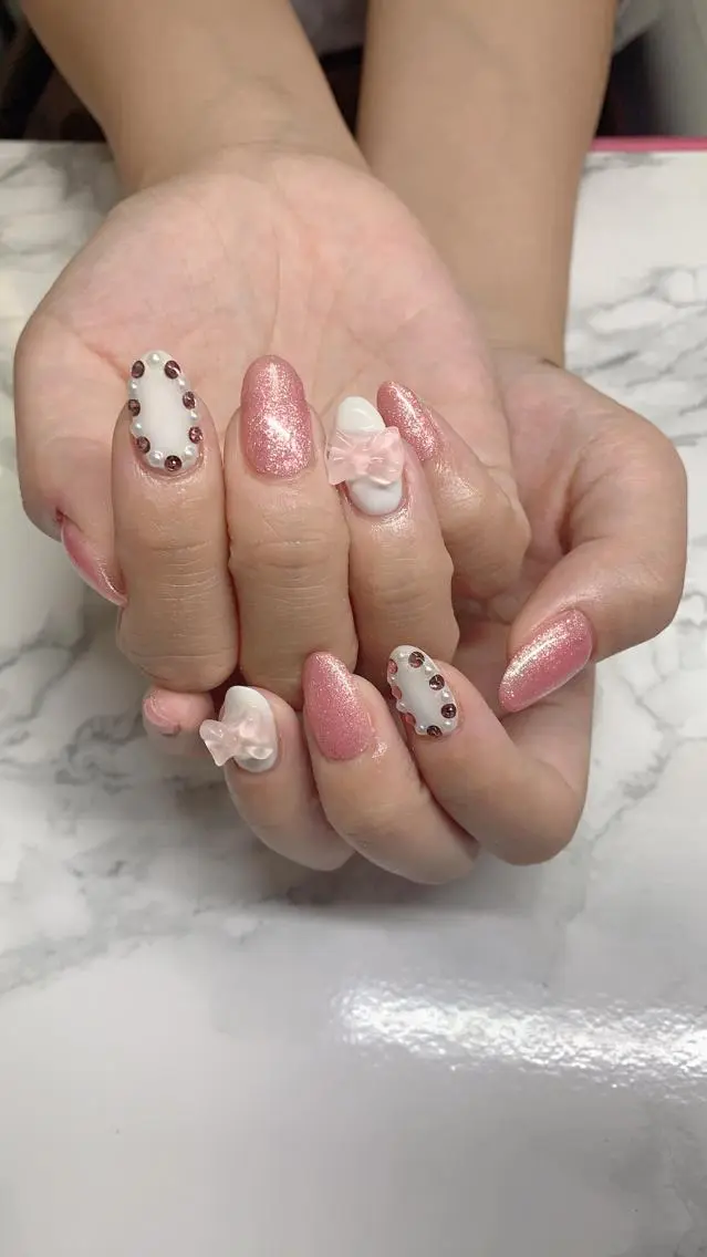 ネイル ハンドネイル はな💎ネイル ワンホン、長さ出しのネイルデザイン