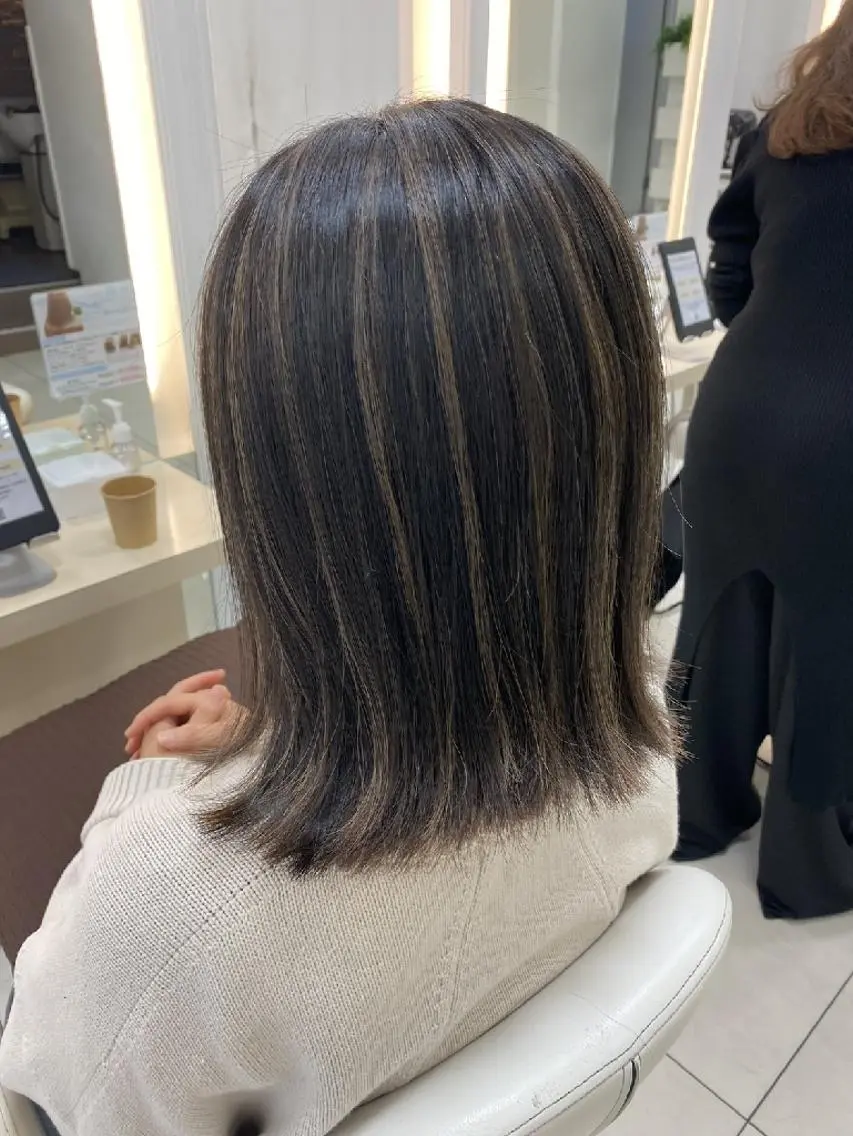 ミディアム カラー ハイライトカラー ハイライト ヘアカラー トリートメント 🩶ハイライトカラー 🩶ASH西葛西鈴木のヘアスタイル