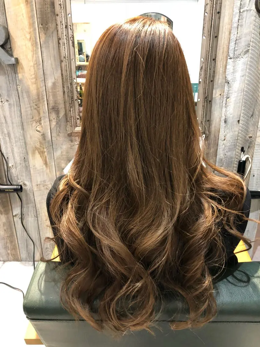 ロング 川野 賢のヘアスタイル