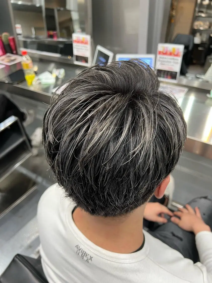 ショート ハイライト カット ヘアカラー トリートメント ヘアセット CARAT堺東 Aujua認定サロンのヘアスタイル