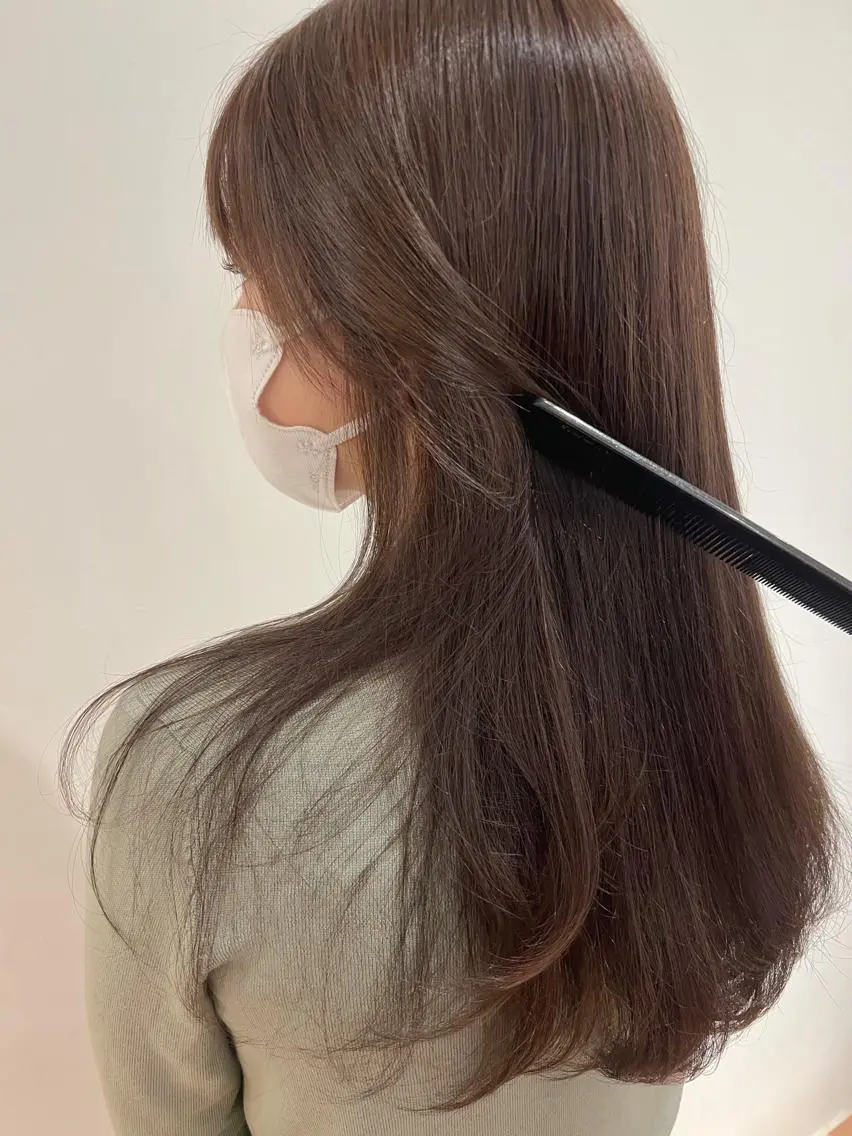 セミロング 美顔形成｜レイヤー ｜青山のヘアスタイル