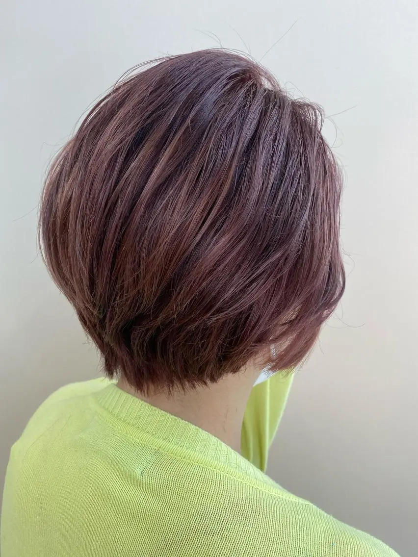 ショート カラー 小顔レイヤー/ ベージュ🤍Rieのヘアスタイル