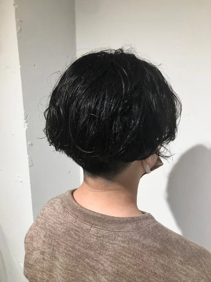 ショート メンズ アップバング ビジネス マッシュ メンズパーマ メンズツイストパーマ カット 高橋 英彦のヘアスタイル
