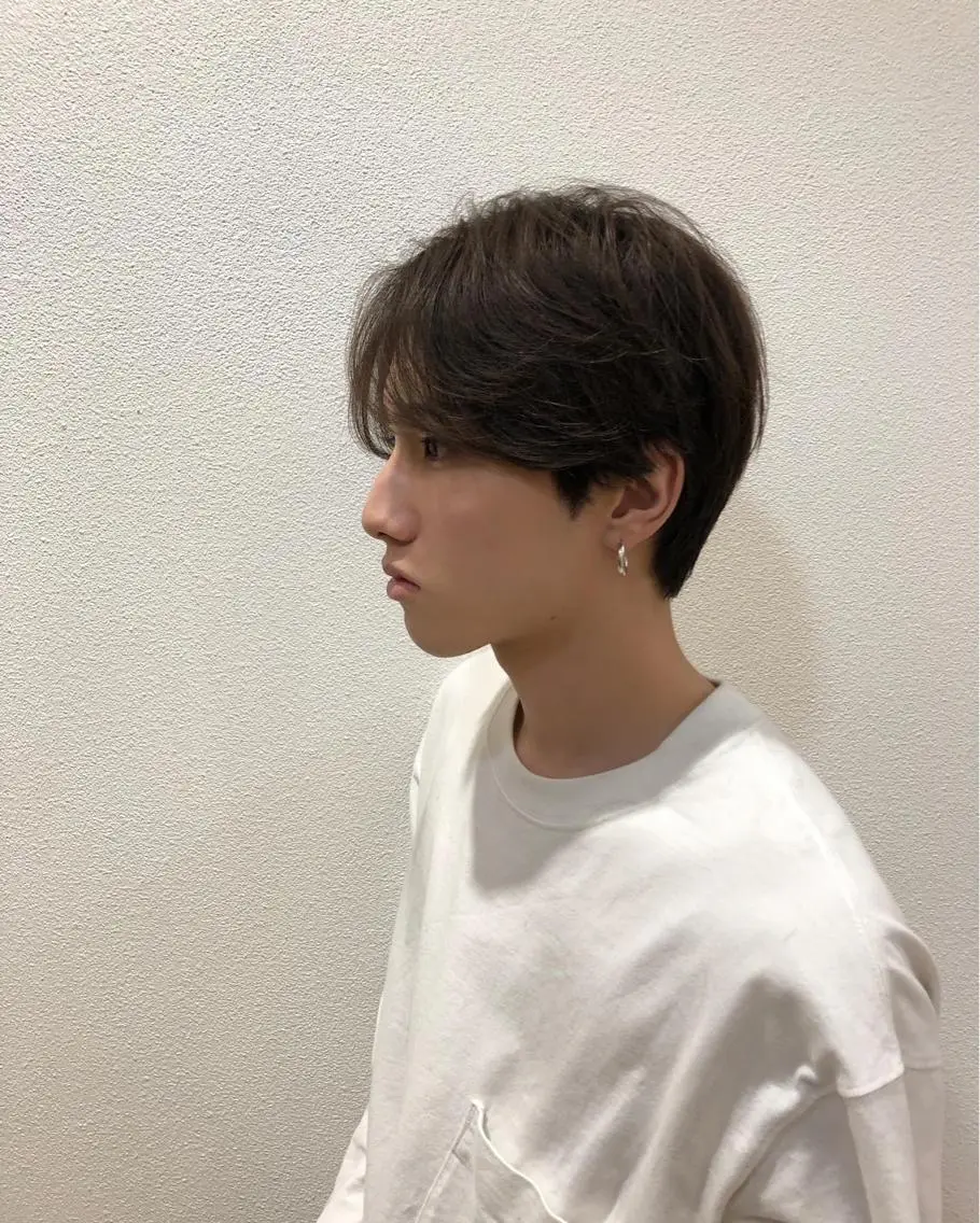 メンズ センターパート メンズ韓国風 柳田 駿のヘアスタイル