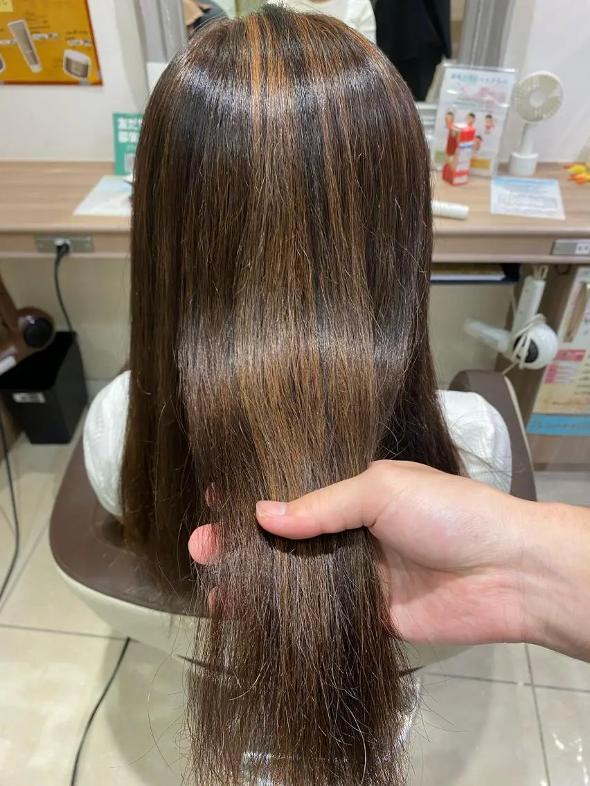 セミロング カラー ヘアカラー Miyu🦄ash カット/まつげのヘアスタイル