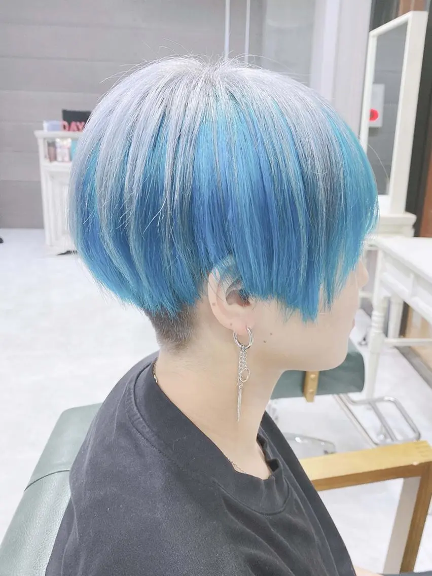 ショート カラー ヘアアレンジ ブリーチ ケアブリーチ 透明感カラー デザインカラー ハイトーンカラー Days 透明感カラーのヘアスタイル