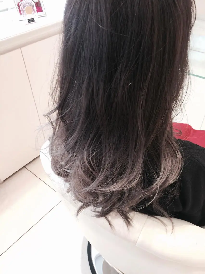 セミロング カラー ブリーチ 透明感カラー 🫧こおりやま なつみ🫧のヘアスタイル