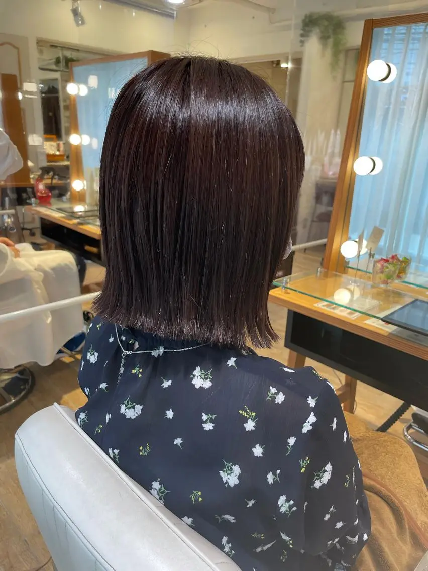 ショート カラー 切りっぱなしボブ カシス ボブ ヘアカラー トリートメント ヘッドスパ ✨カラー支持No.1 🧸ワキ カナコ🧸のヘアスタイル