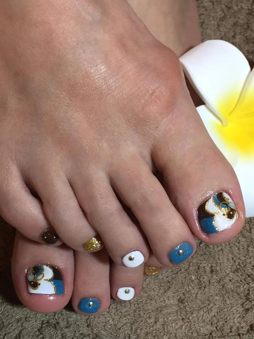ネイル 持ち込み 古川 里美のネイルデザイン