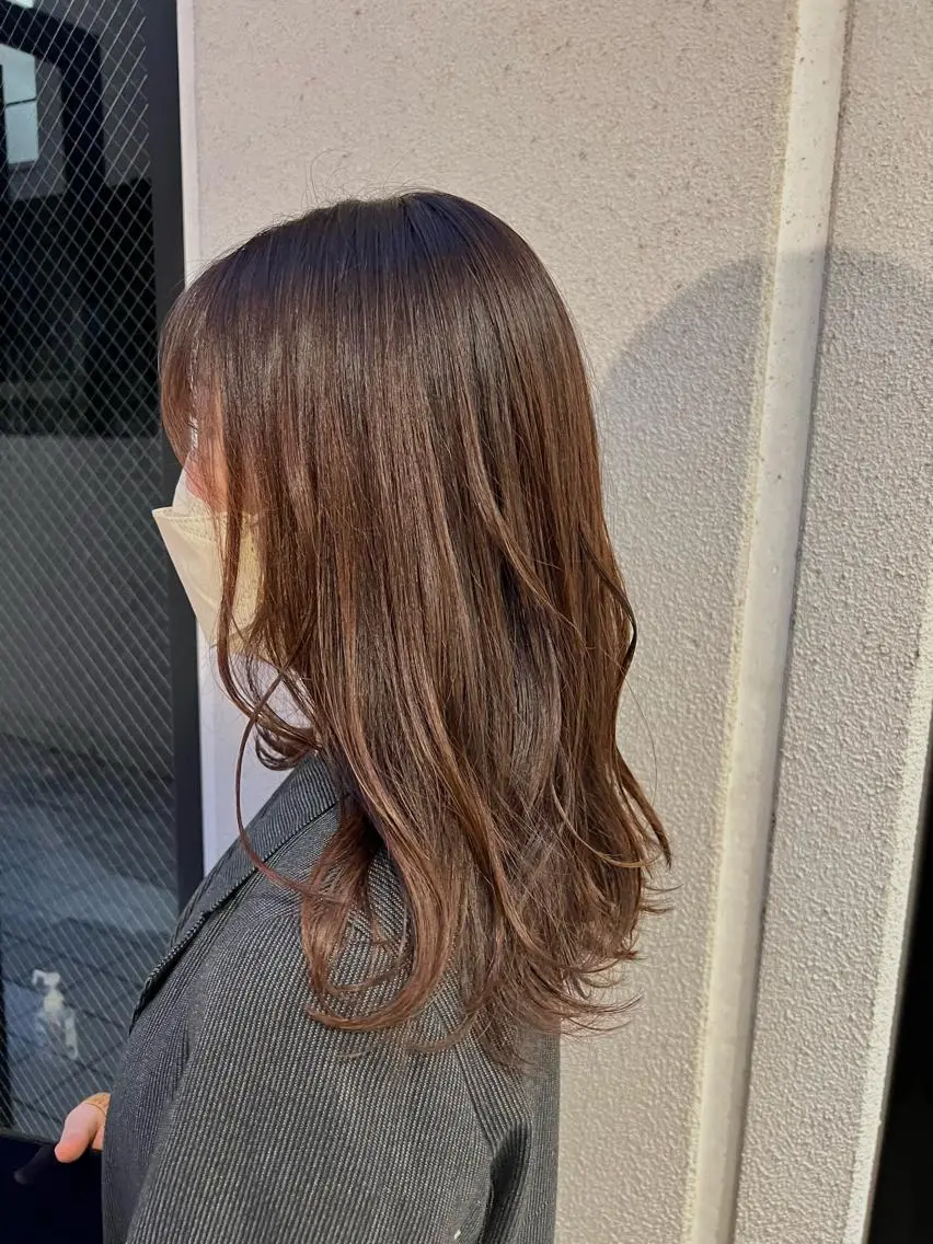 ミディアム カラー 松坂 真衣のヘアスタイル