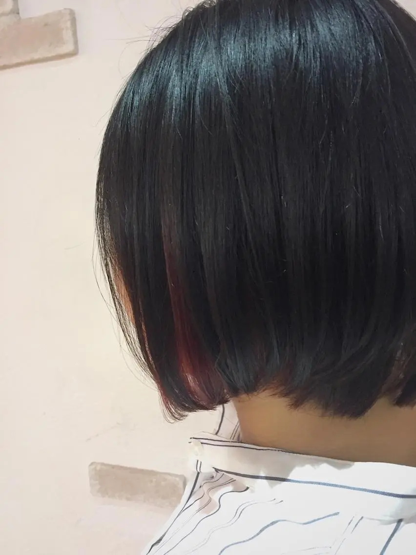 ショート カラー ヘアアレンジ インナーカラー ハットリ /北習志野のヘアスタイル