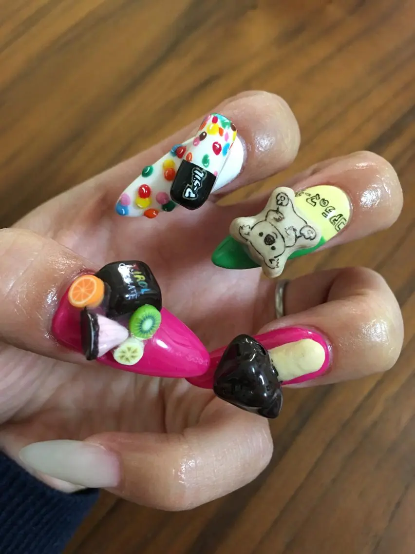 ネイル glow_ nailのネイルデザイン