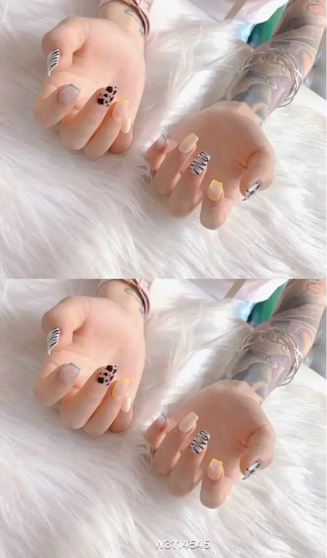 カラー ネイル Moonstone Salonのネイルデザイン
