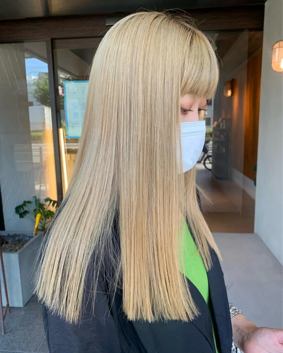 ロング カラー 抜きっぱなしブロンド ブロンド カット ヘアカラー ピンクカラー/ mana🎀のヘアスタイル