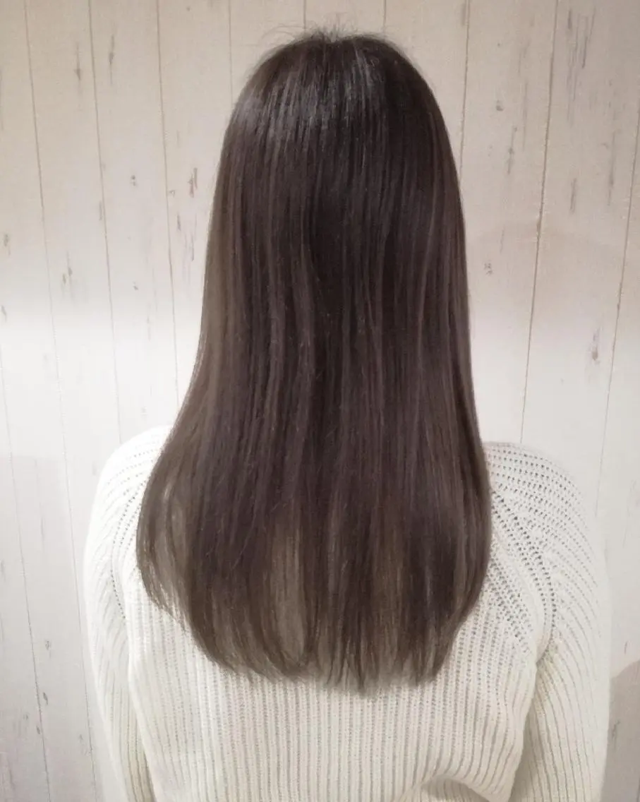 ロング カラー アッシュ ベージュカラー 西川 敏夫のヘアスタイル