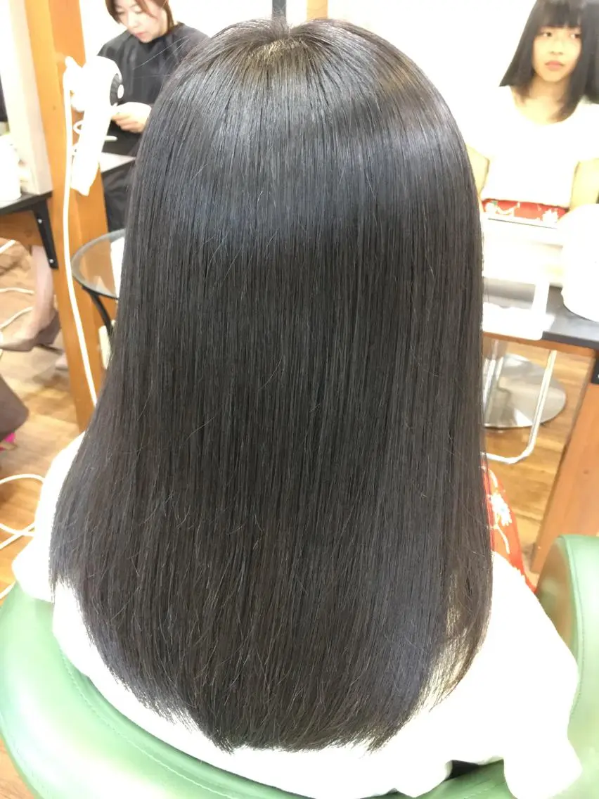 ミディアム カラー パーマ ヘアアレンジ メンズ キッズ ネイル マツエク・マツパ SHIORI💜口コ ミNo.1艶カラーのヘアスタイル