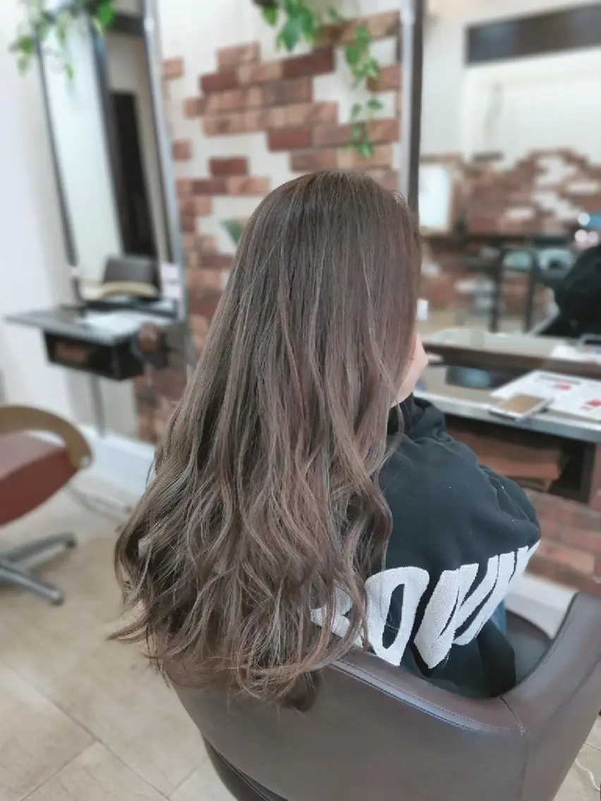 ロング ツヤ髪ケアカラー✨ 中谷良成のヘアスタイル