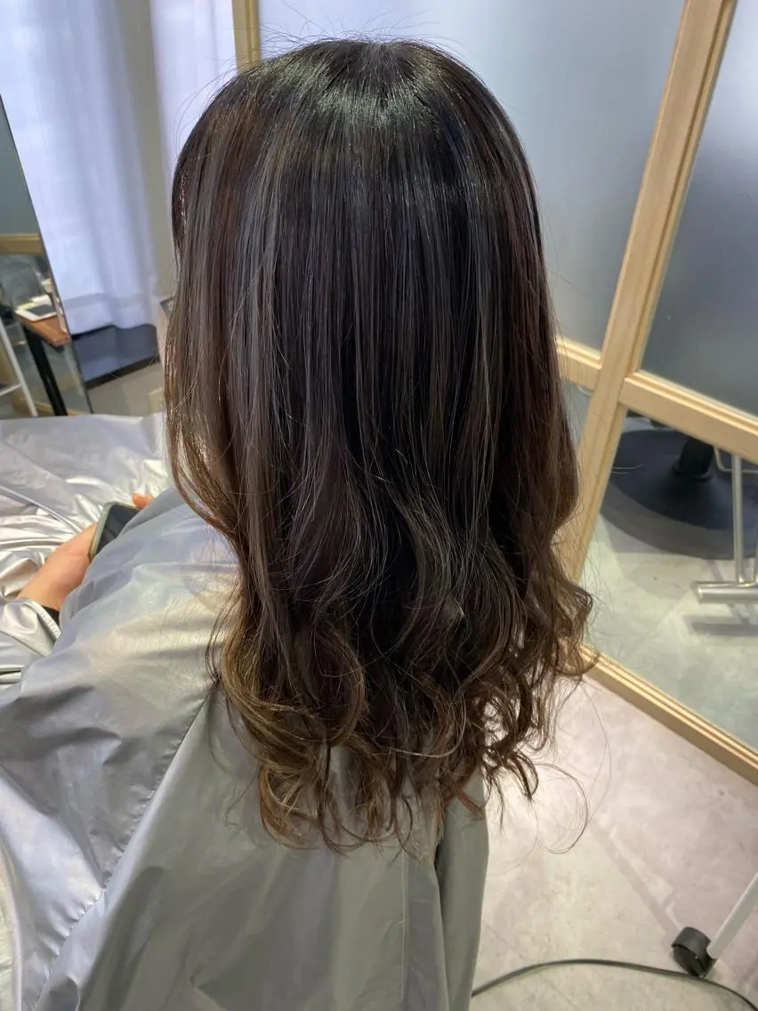 ロング カラー ハイライトカラー ハイライト 三吉 悠介のヘアスタイル