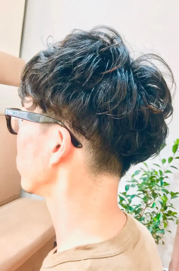 ショート パーマ メンズ マッシュ メンズパーマ 刈り上げ 大野 あさみのヘアスタイル