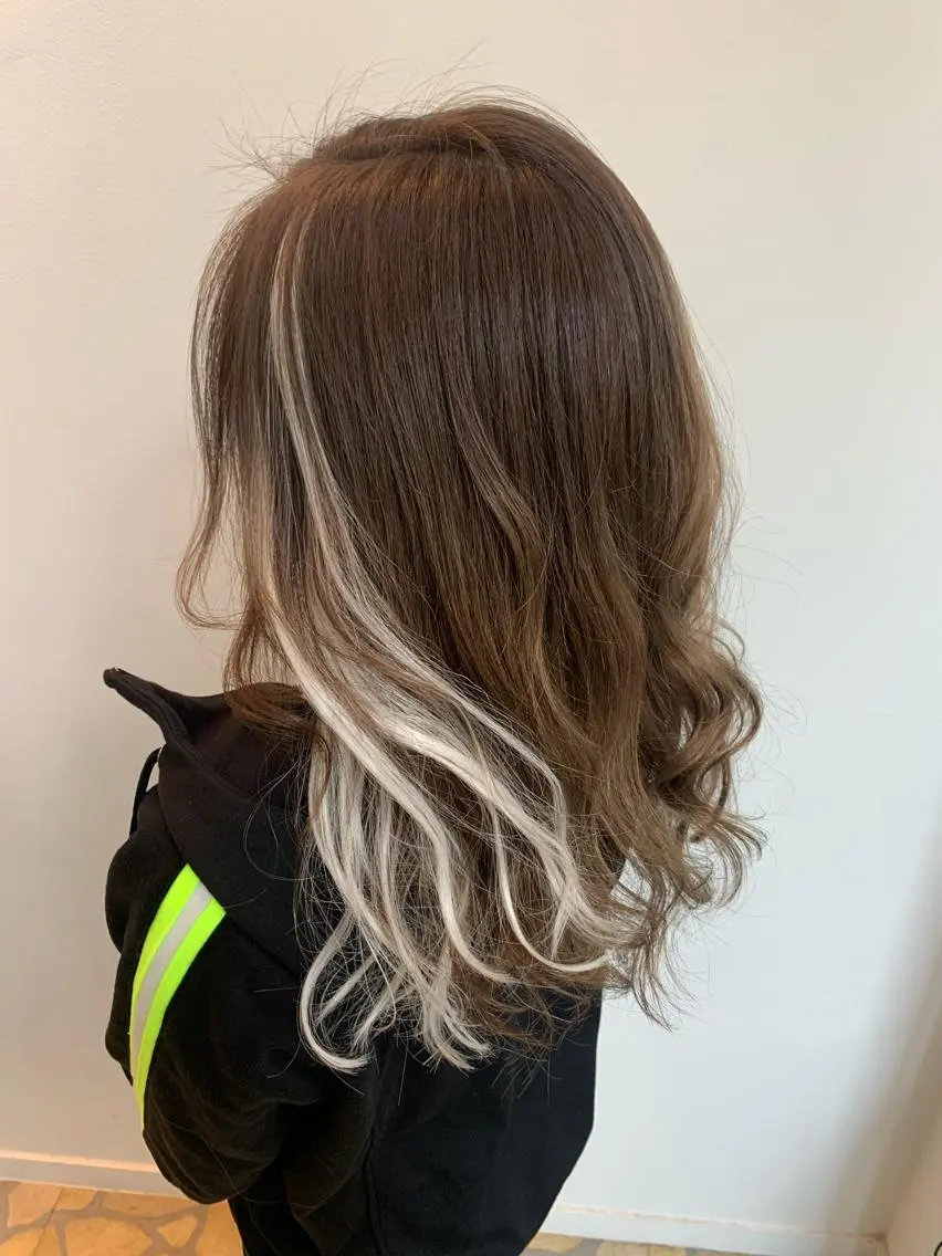 ミディアム シールエクステ ミストバング エクステ 小笠原 菜緒のヘアスタイル