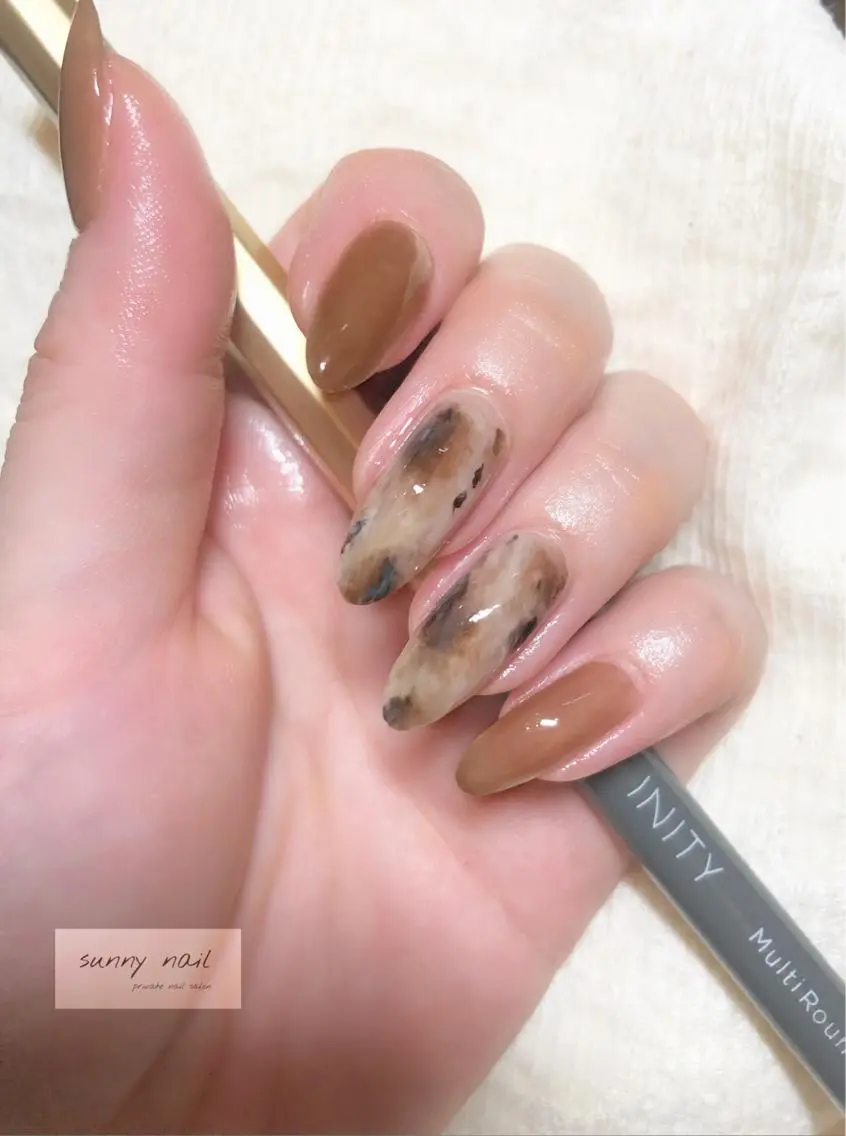 ネイル アートネイル ブラウン ジェルネイル ニュアンスネイル パラジェル sunny nailのネイルデザイン
