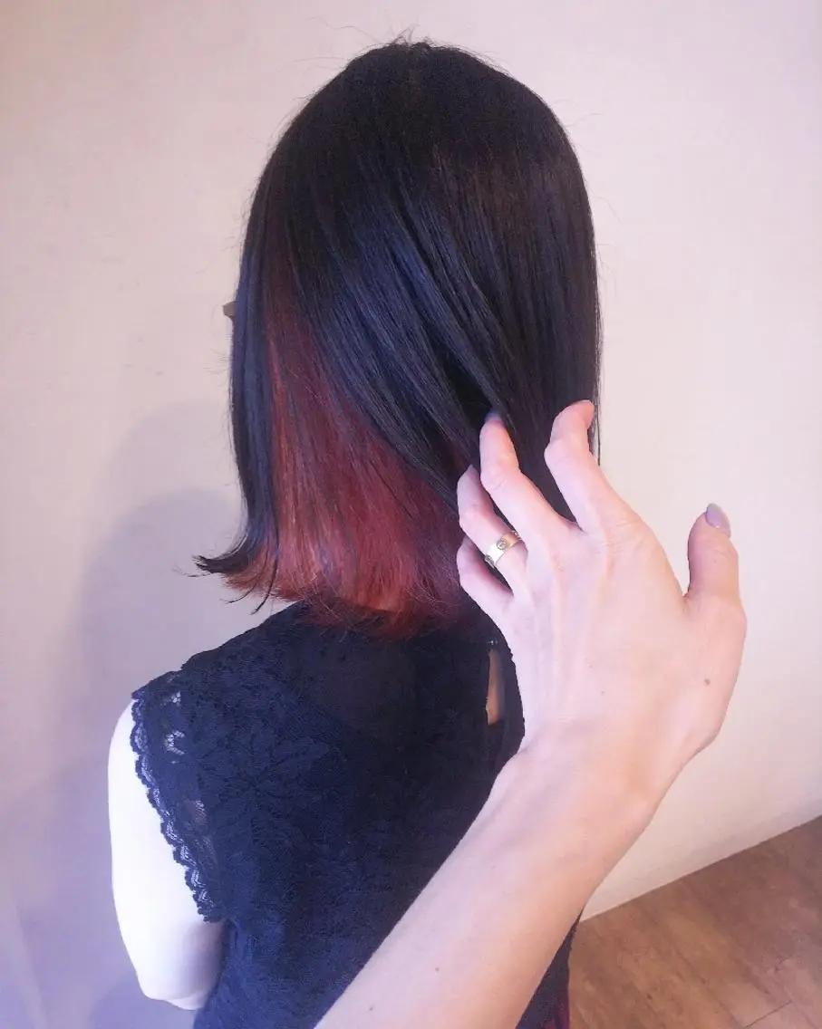 ミディアム カラー レッドカラー RU RIのヘアスタイル