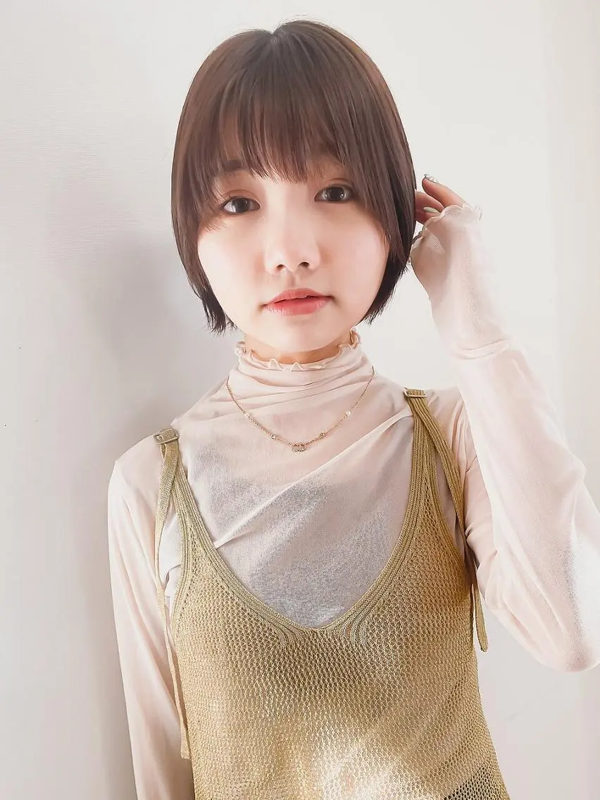 ショート カラー 丸みショート ブリーチ イヤリングカラー ハイライトカラー イルミナカラー BASSA 下井草店のヘアスタイル