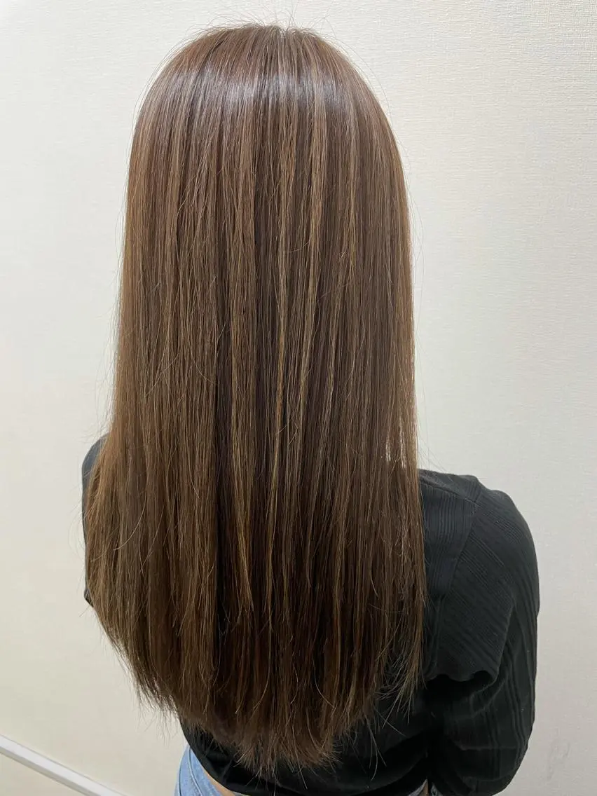 ロング カラー ヘアカラー 🫧透明感カラー🫧 美髪矯正🫧チサトのヘアスタイル