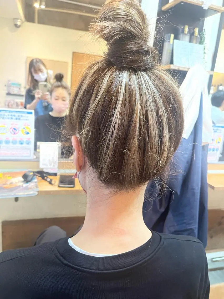 カラー nowhere ノーウェアのヘアスタイル